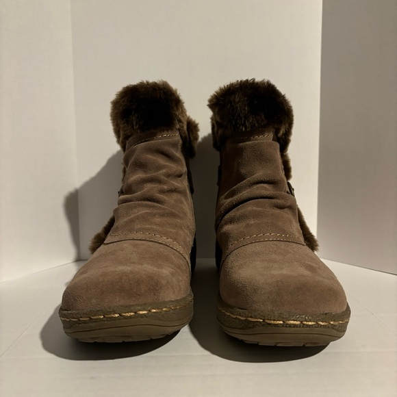 Baretraps Suede Boots Extreme Womens 8.5 Brown Taupe Faux Fur Side Zip Winter - Picture 6 of 12